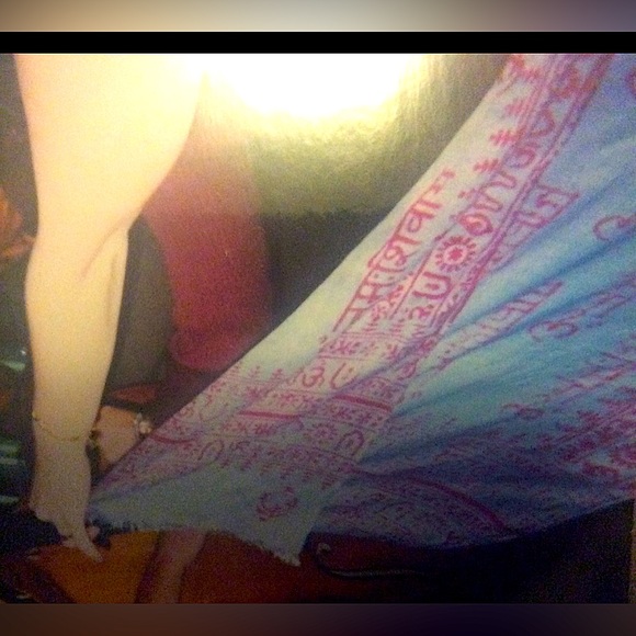 Prayer shawl/cover-up/bedspread Cost plus world market new twin soft rayon wrap - Picture 14 of 15